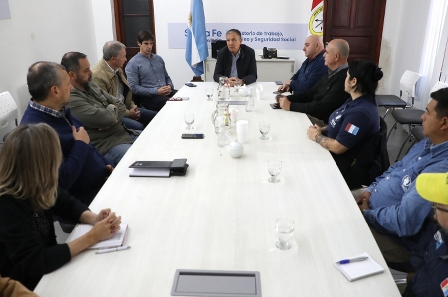 Pusineri se reunió con representantes sindicales y empresas de la construcción