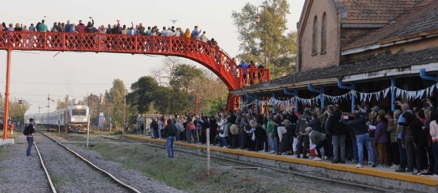 Tras 22 años, el tren de larga distancia pasó por Sunchales