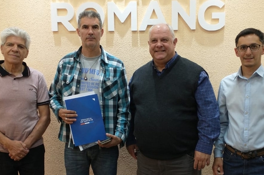 Romang desarrollará un plan de construcción de veredas