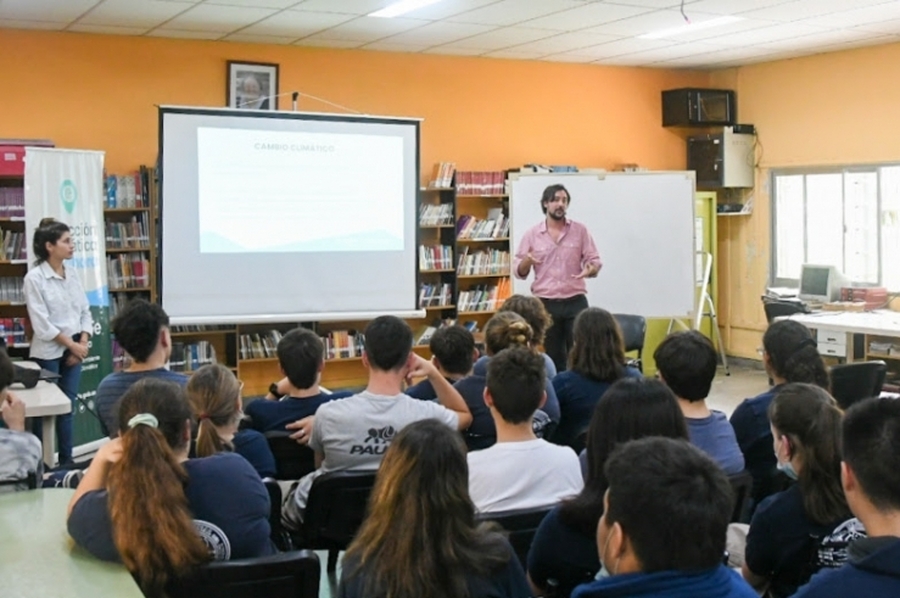 Capacitan a más de 40 estudiantes secundarios de Esperanza sobre Bosques Nativos