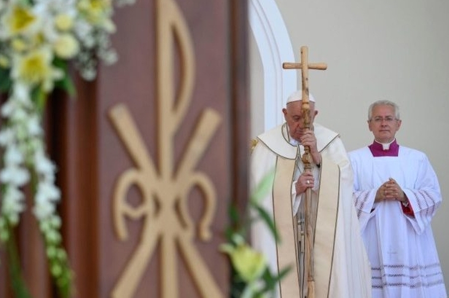 Multitudinaria misa del Papa en Timor Oriental