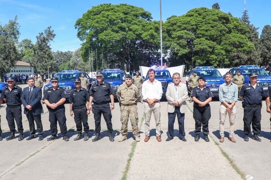 Entregaron 26 móviles a la Policía provincial