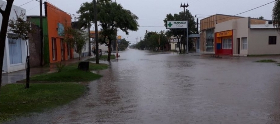 Tostado, otra ciudad golpeada por el agua