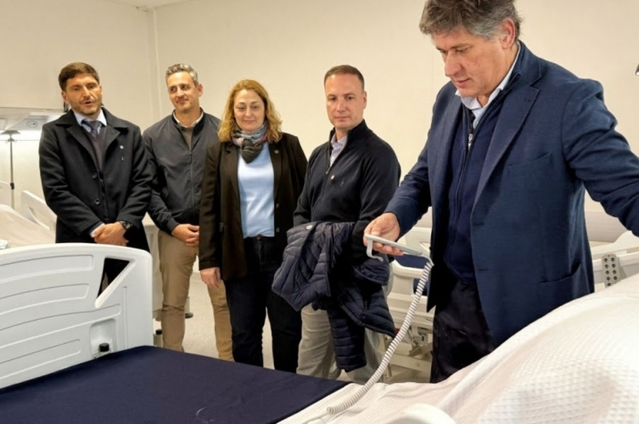 Pullaro inauguró el Hospital Samco de Funes: “En el momento más duro de la economía, cuando otros cortaban la obra pública para pagar salarios, en Santa Fe la multiplicamos”