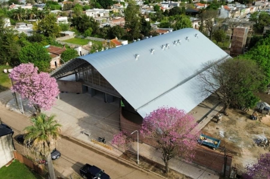 En Coronda, la Provincia intensifica los trabajos para inaugurar el nuevo gimnasio del CEF 22 a fin de año