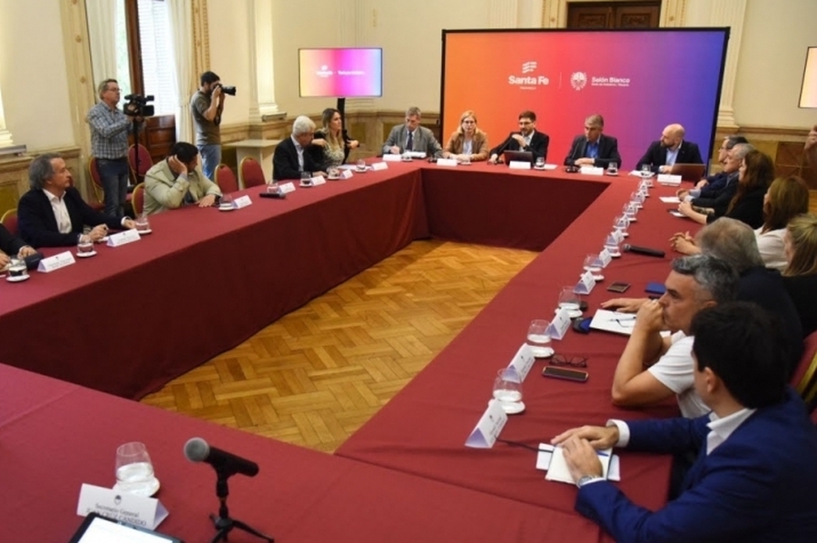 Maximiliano Pullaro reunió a los legisladores nacionales “para trabajar en defensa de Santa Fe”
