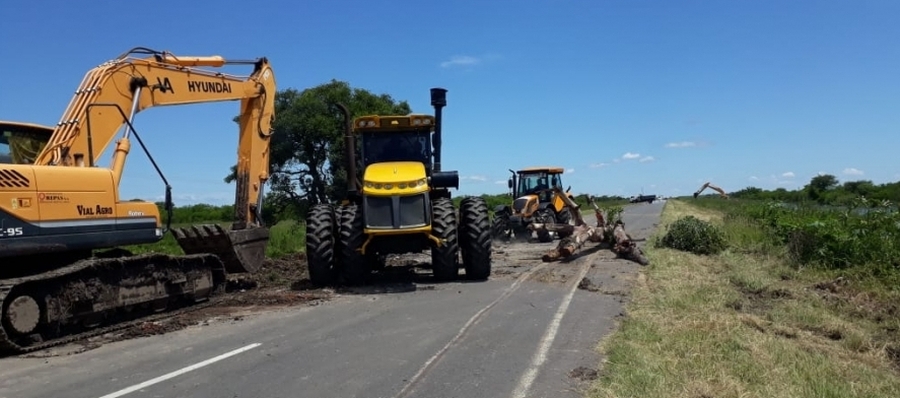 Trabajan para evitar el colapso de otra alcantarilla de la Ruta 1
