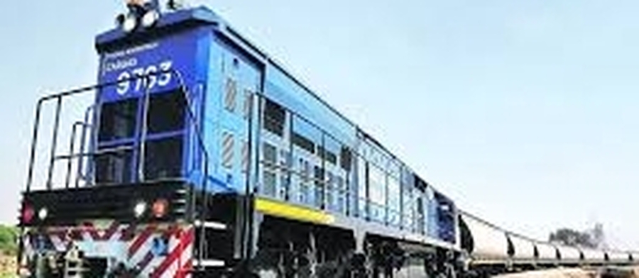 Un tren del Belgrano recorre el norte