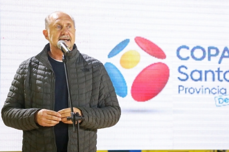 Perotti participó de la presentación de la Copa Santa Fe Provincia Deportiva de Básquetbol