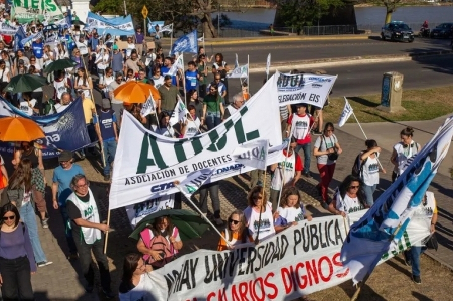 Docentes universitarios volverán a parar este martes y miércoles