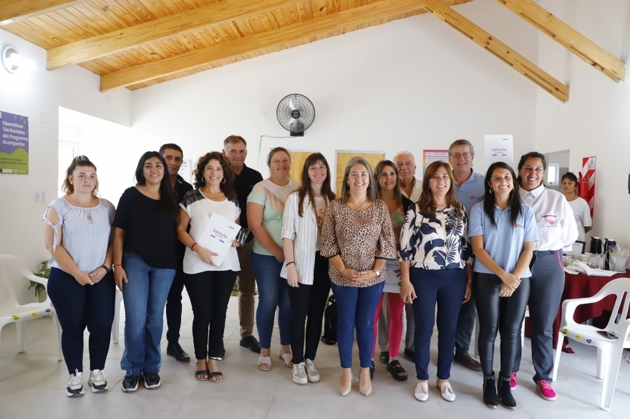 Firma de convenios para áreas de igualdad, género y diversidad con municipios y comunas santafesinas