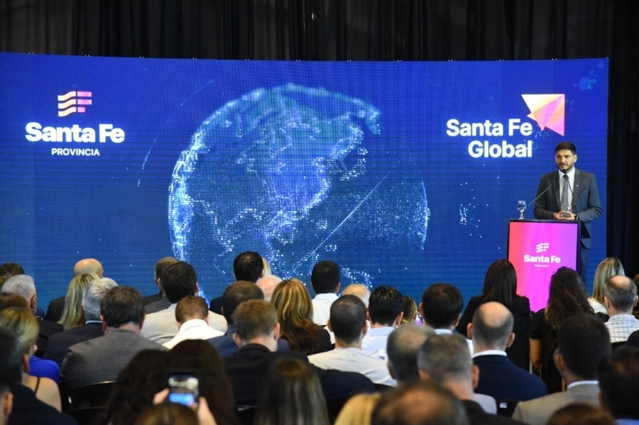 Pullaro: “Santa Fe Global es trabajar para duplicar las exportaciones de la provincia”