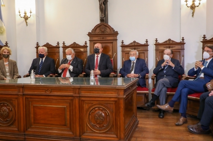 Omar Perotti participó del acto de apertura del año judicial en el Palacio de Tribunales