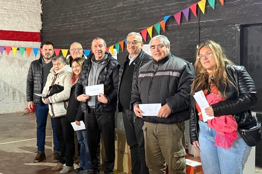 Calvo visitó el Club 9 de Julio de Rafaela