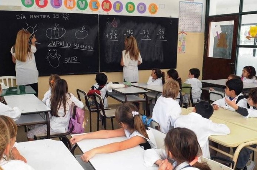 Asistencia Perfecta: casi 60 mil docentes, directivos, secretarios, preceptores y asistentes escolares cobrarán este martes el incentivo mensual de agosto