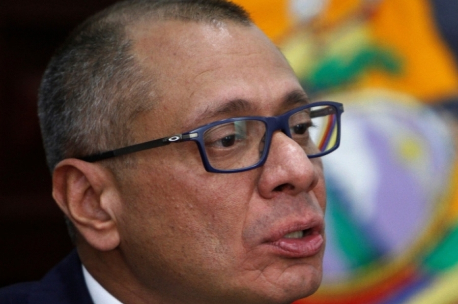 Abogados de Jorge Glas denuncian que hace 48 horas está incomunicado y piden respetar sus 