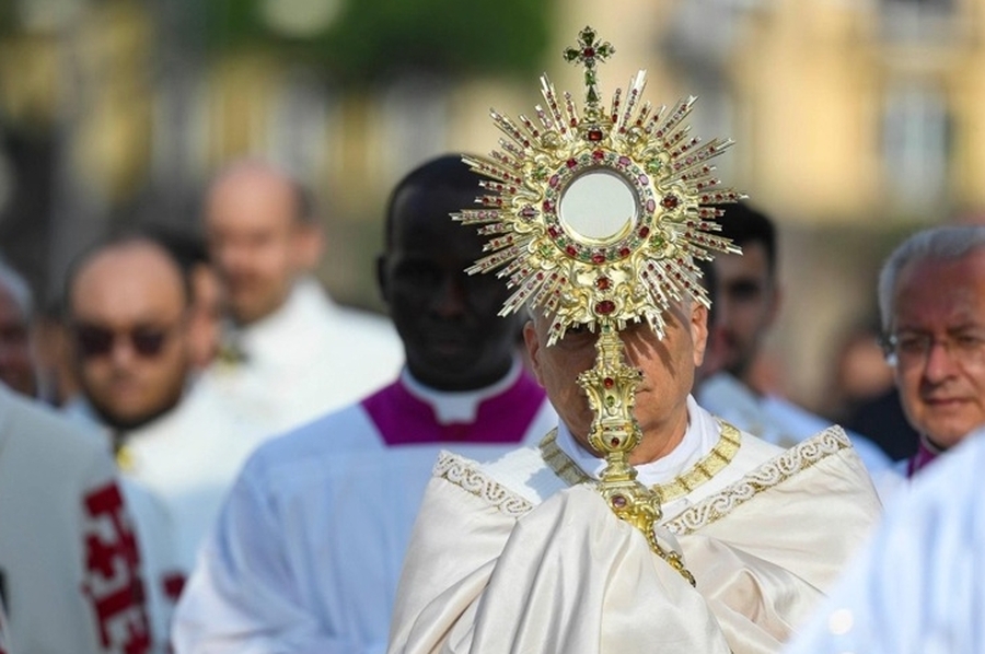 El Papa en Corpus Christi: 'Cristo es la respuesta de Dios al hambre del hombre'