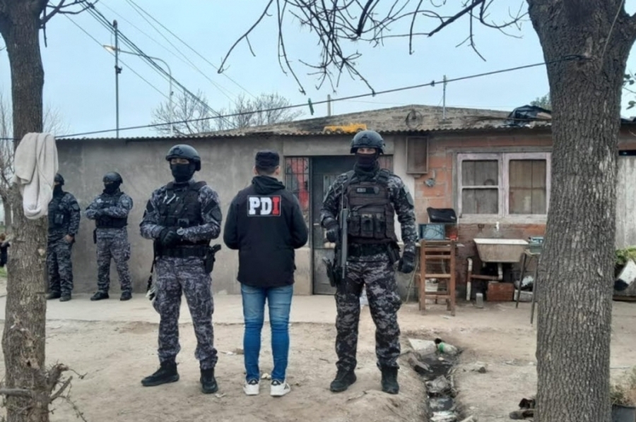 Secuestraron celulares y droga en dos allanamientos por microtráfico en Casilda