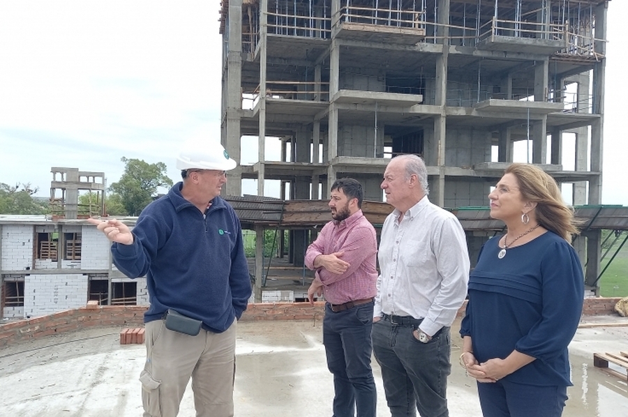 La provincia avanza con la construcción de complejos habitacionales en barrio Transporte y en el Parque Federal
