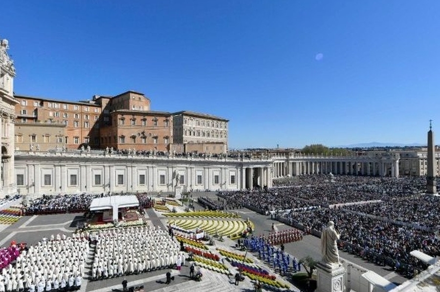 El Papa destacó la fuerza “no violenta” de la Pascua en sus llamados a la paz