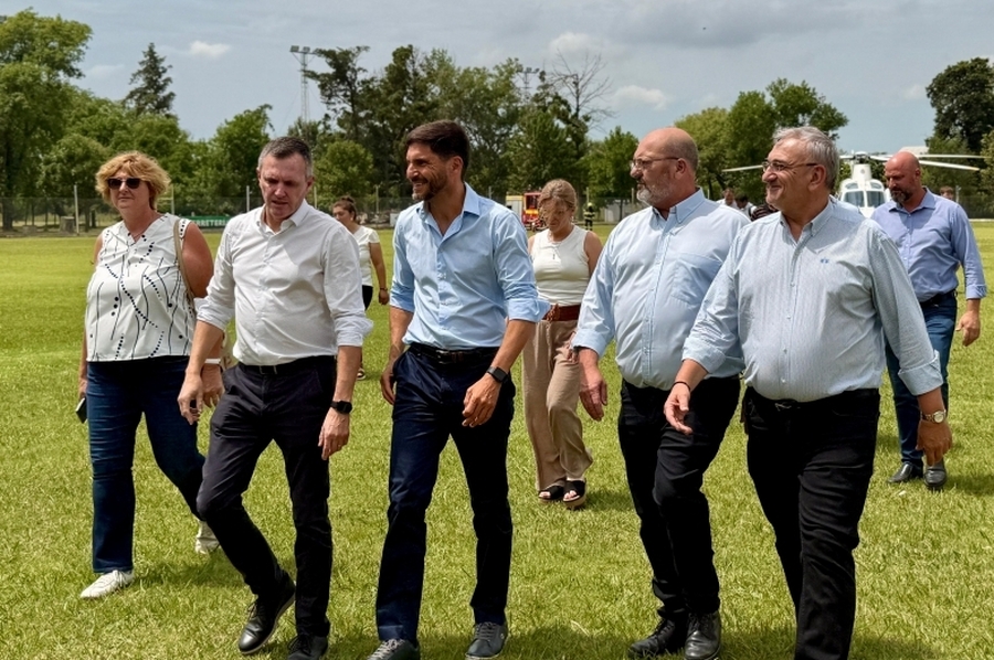 Calvo acompañó a Pullaro en una recorrida por localidades de Castellanos