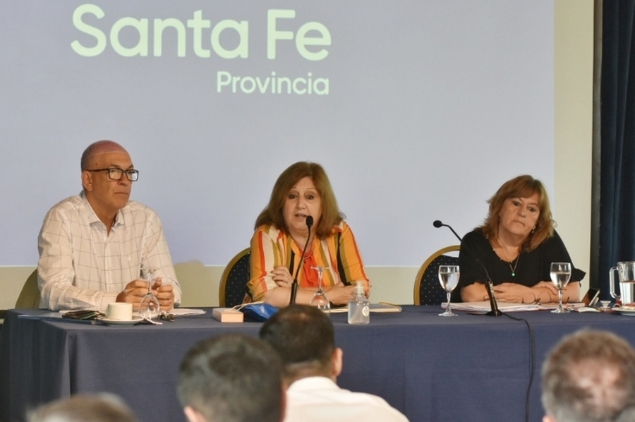 La ministra de Educación participó de una jornada de trabajo con los delegados regionales