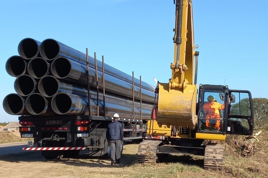 Llegaron los primeros caños para avanzar con la obra del acueducto San Javier – Tostado
