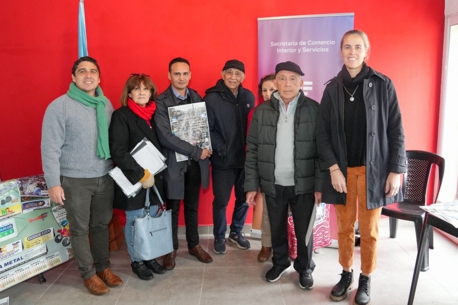 Día de la Bandera: Provincia acompaña las actividades organizadas por comerciantes de la avenida Facundo Zuviría en Santa Fe