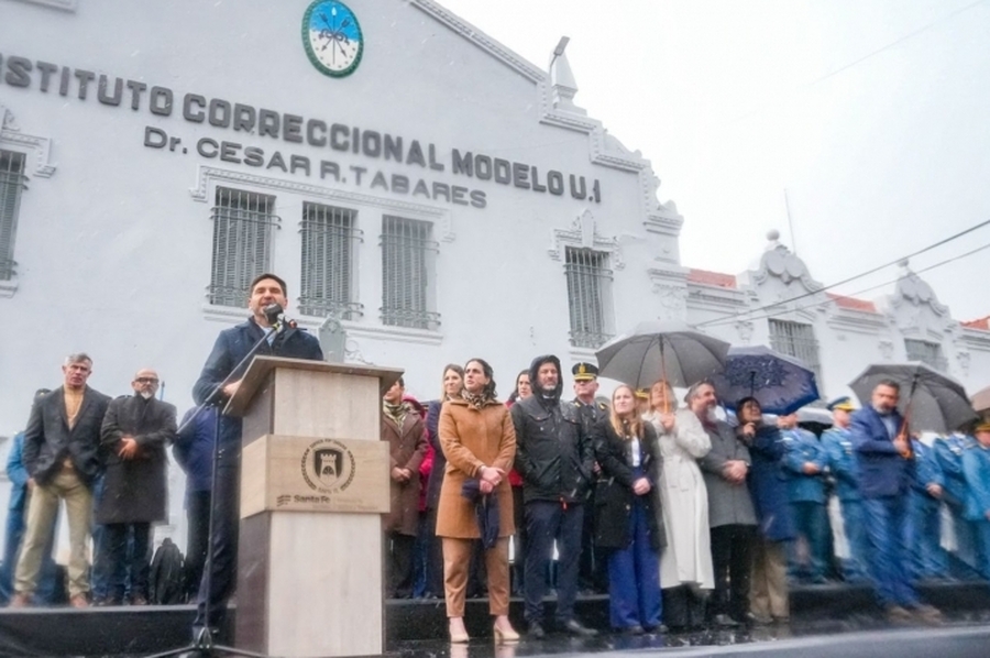 Pullaro: “Santa Fe es ejemplo en América Latina por la baja del delito y de la violencia”