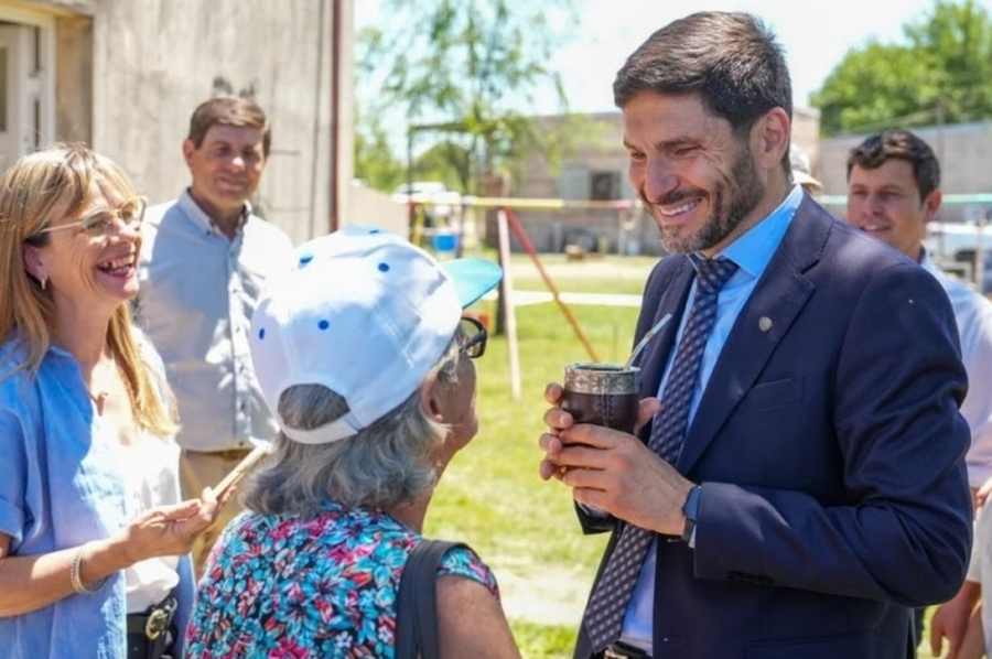 Pullaro inauguró el sistema de provisión de agua potable para Empalme San Carlos