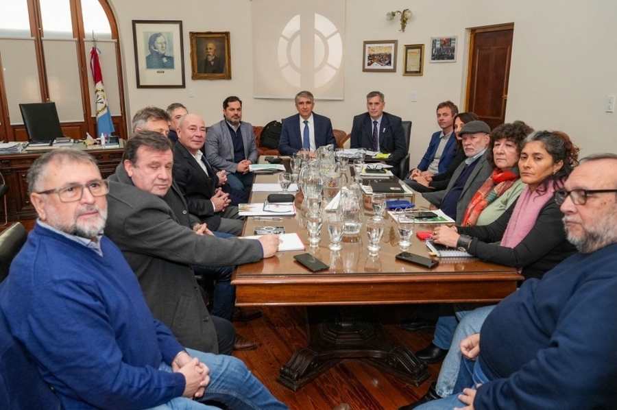 Provincia mantuvo un nuevo encuentro paritario con los gremios de la Administración Pública Central