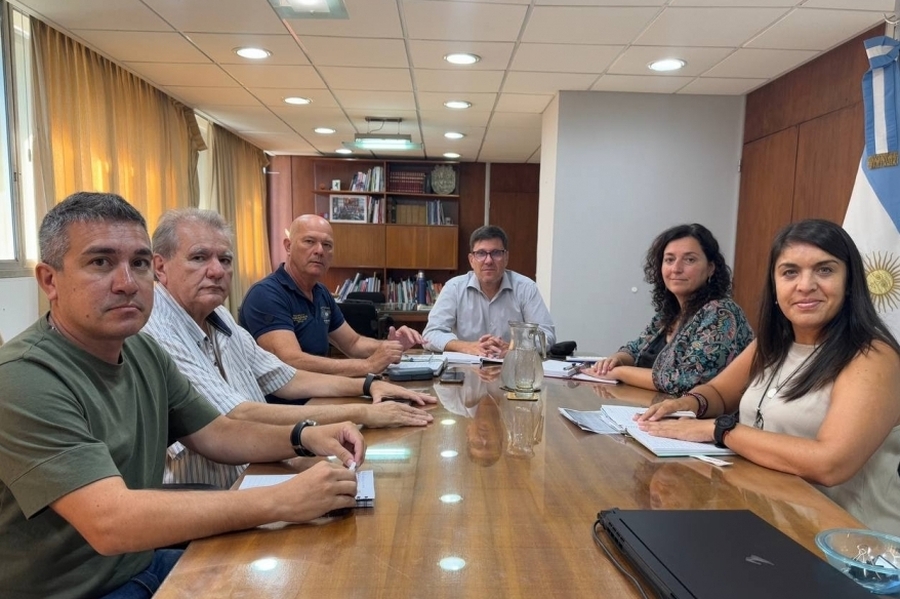 Reunión de trabajo del ministro Goity con representantes de AMET