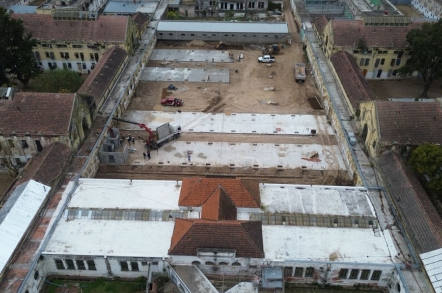 Cárcel de Coronda: Provincia comenzó a montar los nuevos pabellones de aislamiento