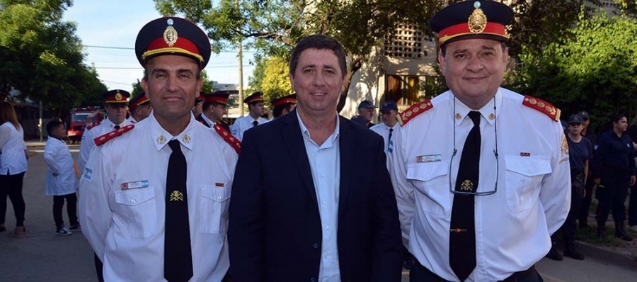 En Esperanza se celebró los 60 años de Bomberos Voluntarios