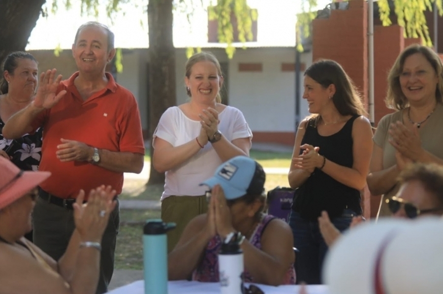 Actitud Verano: personas mayores disfrutan de la Colonia de Vacaciones en Recreo