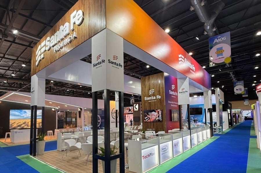 Santa Fe se muestra en la Exposición Internacional de Petróleo y Gas con todo su potencial energético