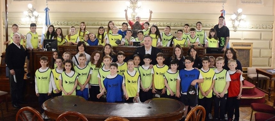 Alumnos de San Guillermo visitaron el Senado Provincial