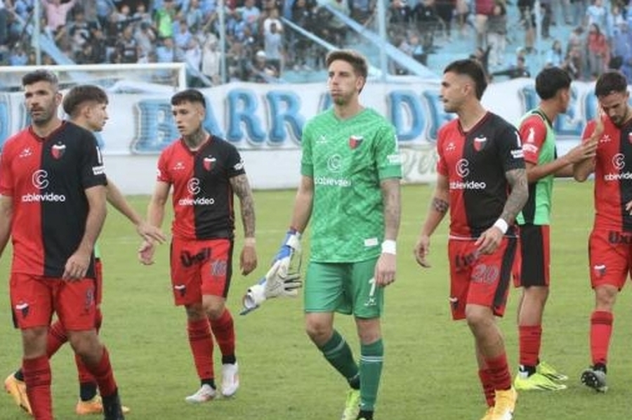 Colón perdió en Río Cuarto, sumó su sexta derrota en fila y preocupa
