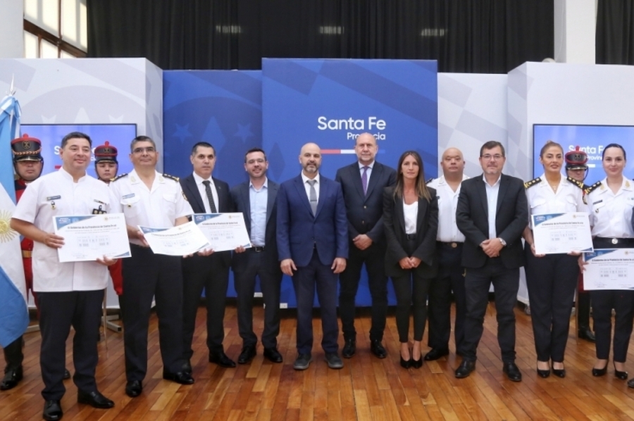 Perotti participó del acto en reconocimiento a los nuevos Directores Generales de la Policía