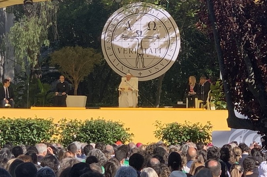 Lisboa 2023: 'No hay futuro en un mundo sin Dios', recordó el Papa a los universitarios