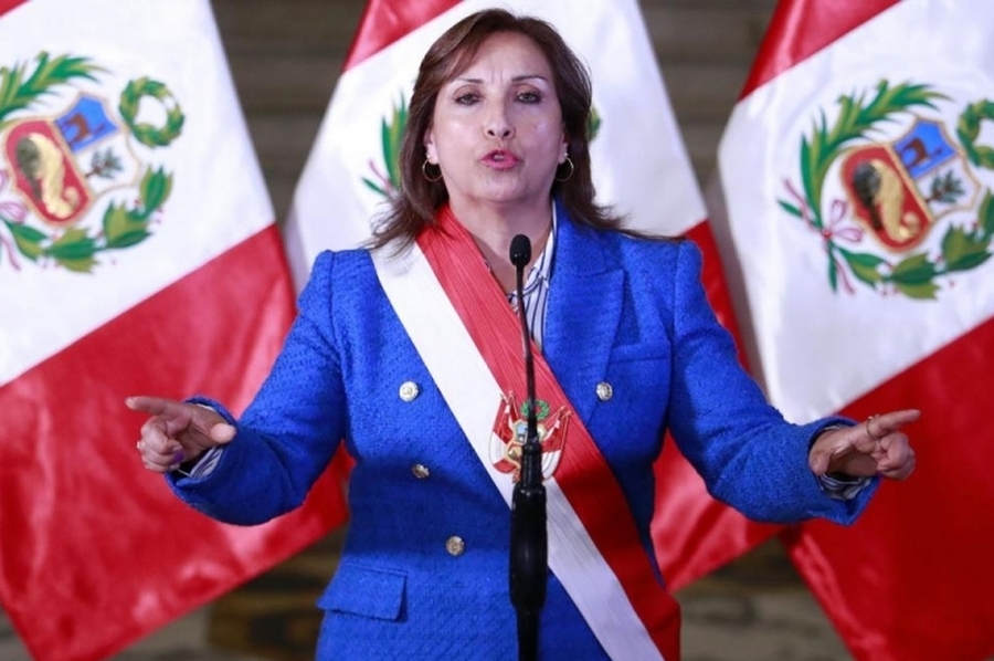 Boluarte propone adelantar las elecciones en Perú para abril de 2024