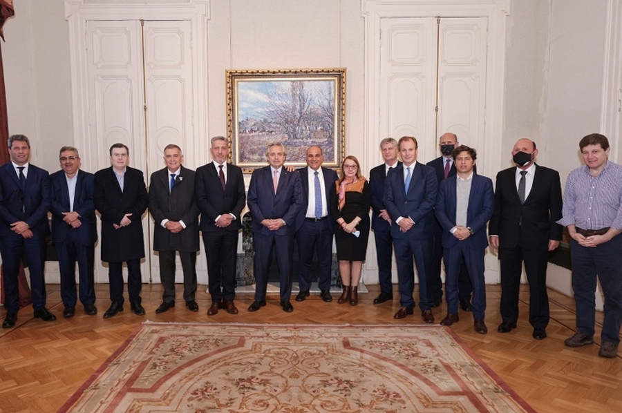 El Presidente analizó con gobernadores la coyuntura nacional y la situación provincial