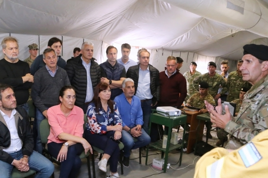 Gonnet y Arena recibieron a Cabandié en el Comando Operativo de la localidad de Alvear