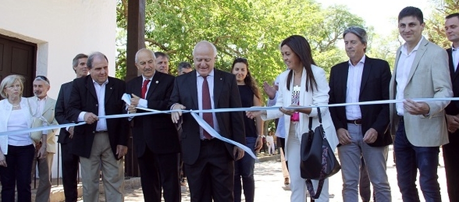 Lifschitz encabezó el acto por el 445º aniversario de la fundación de la ciudad de Santa Fe