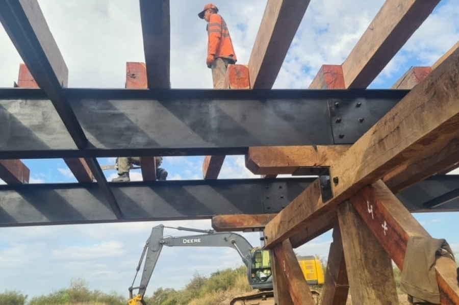 El gobierno de Pullaro acelera la recuperación de puentes centenarios y avanza con una obra clave en La Pelada