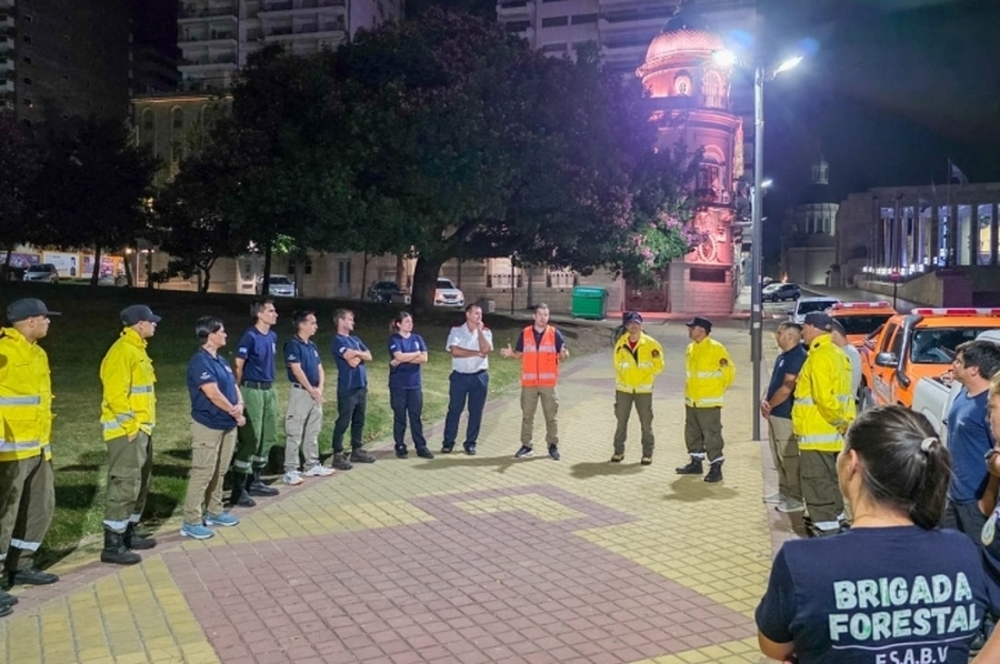 Santa Fe envió un equipo de brigadistas para colaborar en el control de incendios forestales en Chubut