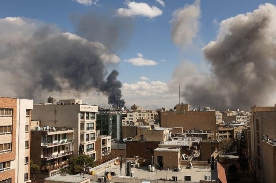 Irán: el Papa afirmó que la paz no se construye con amenazas ni con armas