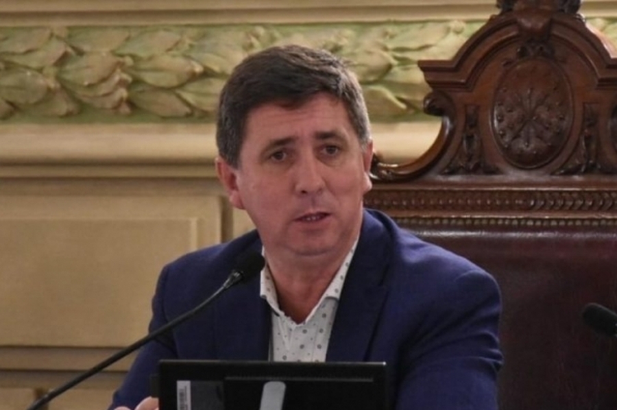 Pirola satisfecho con la promulgación de la ley 14.214 que permitirá avanzar para que todos los pueblos cuenten con accesos pavimentados