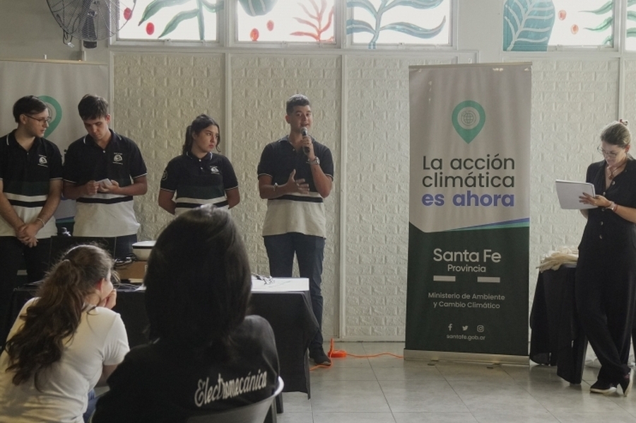 Hacemos Jaaukanigás: Santa Fe presentó el Proyecto de creación del Parque Nacional en escuelas secundarias e institutos terciarios
