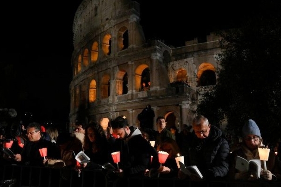 El Papa León XIV presidirá el Vía Crucis en el Coliseo y llevará la cruz en cada estación